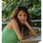 Freelancer maya Naghibi